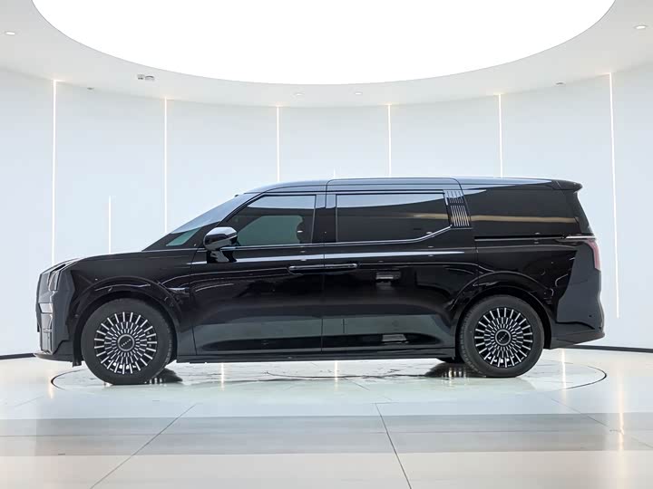 Фото 6 - Zeekr 009