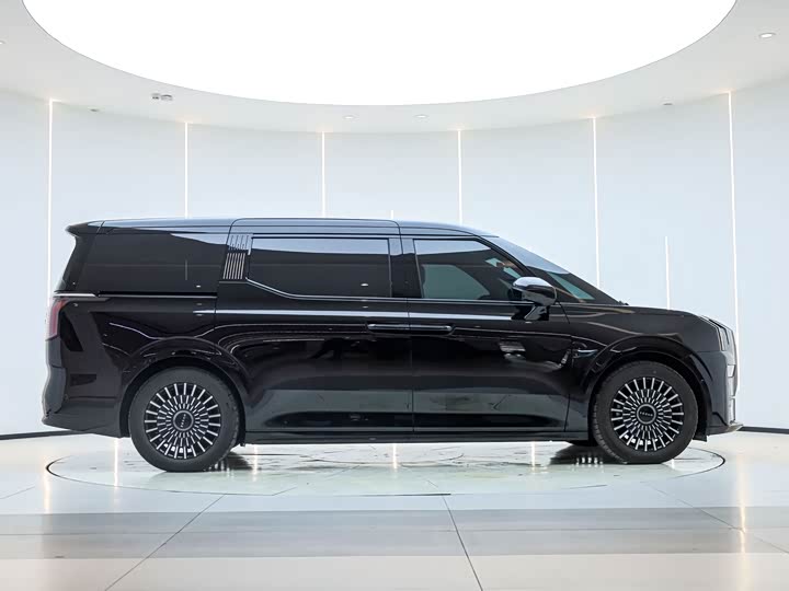 Фото 8 - Zeekr 009