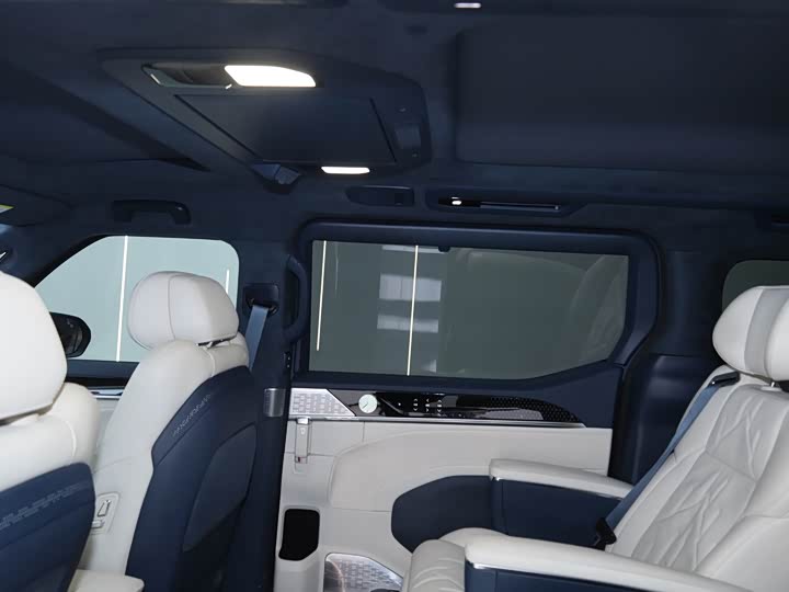 Фото 9 - Zeekr 009