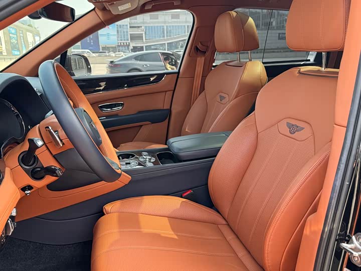 Фото 8 - Bentley Bentayga