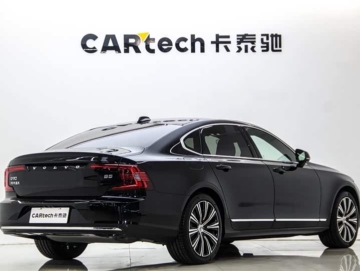 Фото 6 - Volvo S90