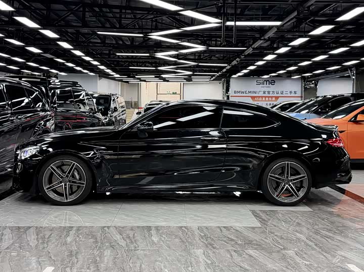 Фото 4 - Mercedes-Benz C-Class AMG