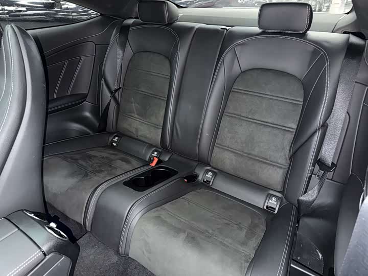 Фото 9 - Mercedes-Benz C-Class AMG