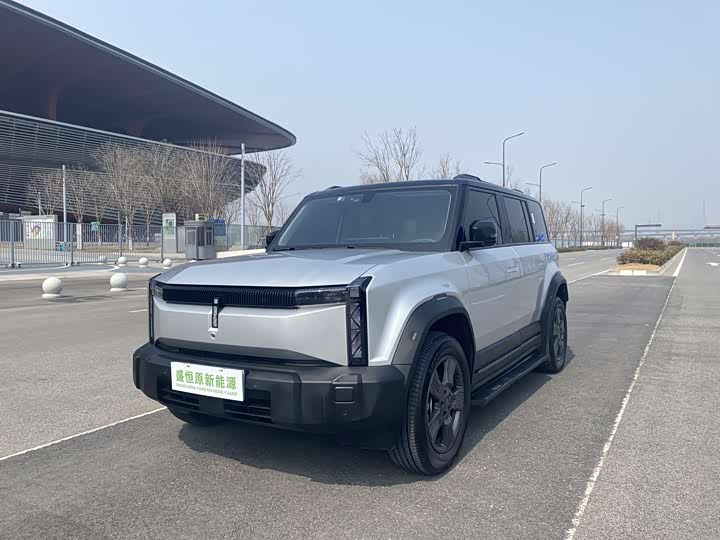 Фото 1 - Chery iCar 03