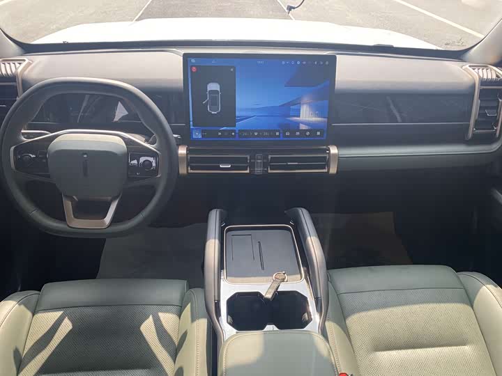 Фото 5 - Chery iCar 03