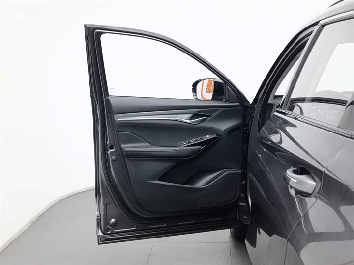 Фото 8 - Changan CS75 Plus