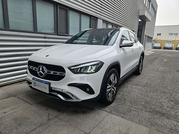 Фото 1 - Mercedes-Benz GLA-Class
