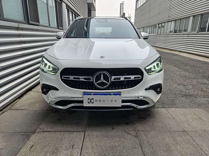 Фото 2 - Mercedes-Benz GLA-Class