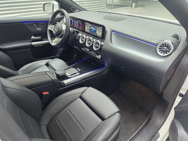 Фото 6 - Mercedes-Benz GLA-Class