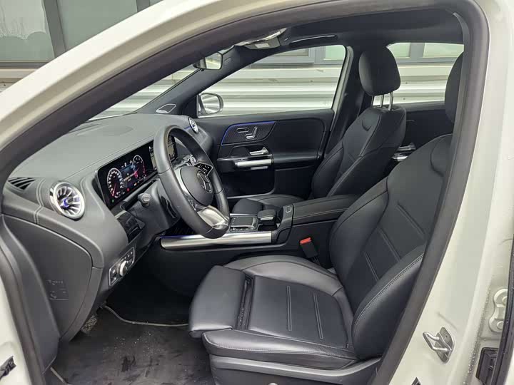 Фото 9 - Mercedes-Benz GLA-Class