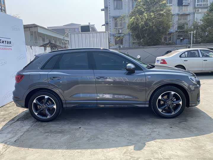 Фото 4 - Audi Q3