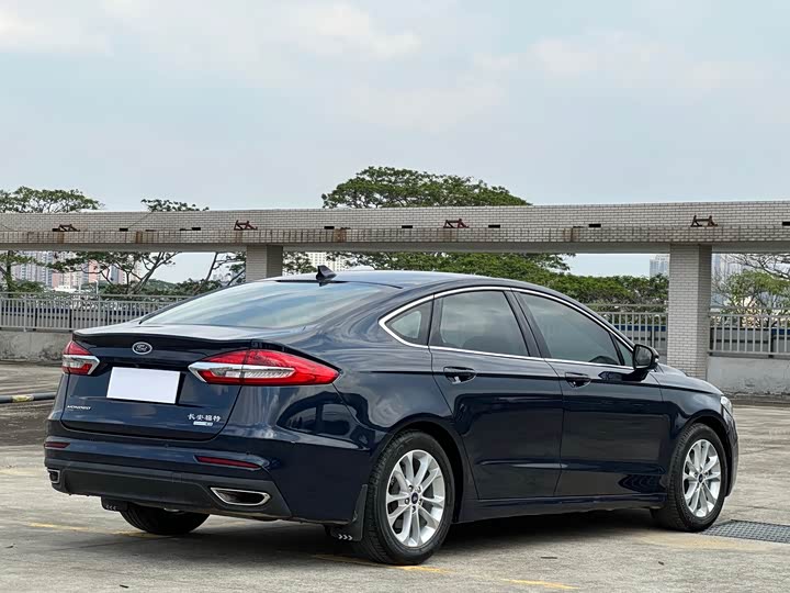 Фото 6 - Ford Mondeo