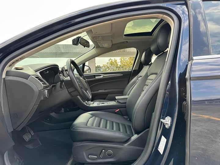 Фото 8 - Ford Mondeo