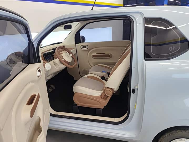 Фото 9 - Bestune Pony