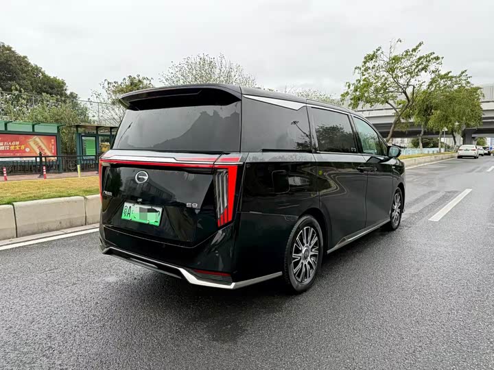 Фото 3 - GAC Trumpchi E9