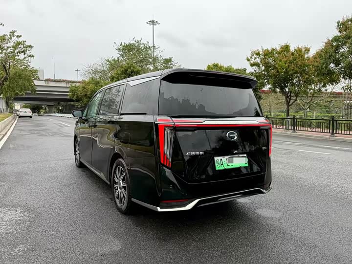 Фото 4 - GAC Trumpchi E9