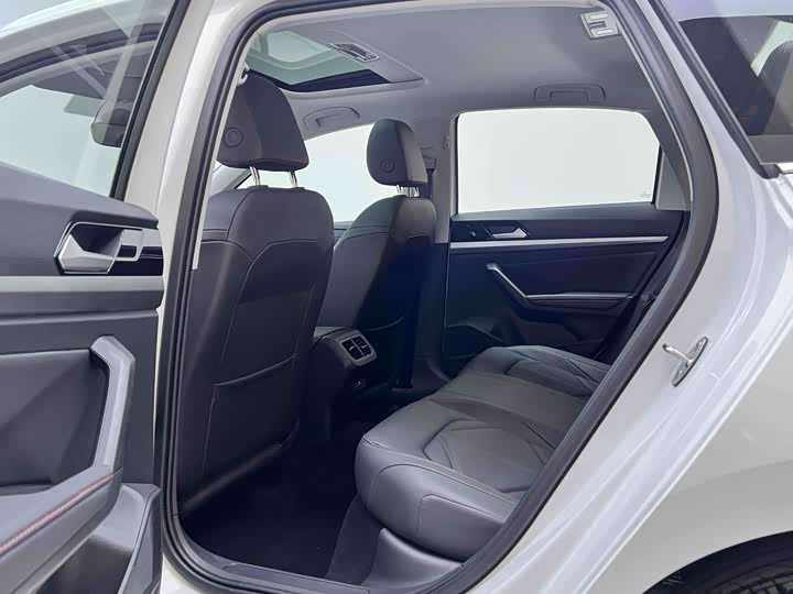 Фото 6 - Volkswagen Lavida