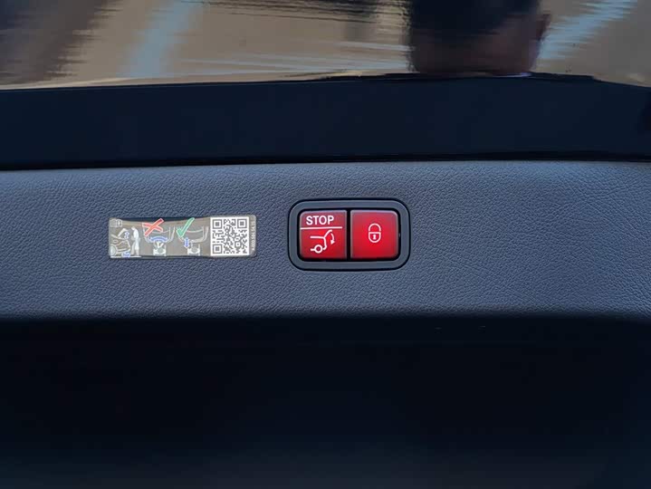 Photo 9 - Mercedes-Benz EQS AMG