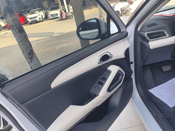 Фото 5 - BYD Yuan Up