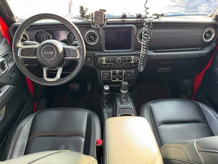 Photo 5 - Jeep Gladiator