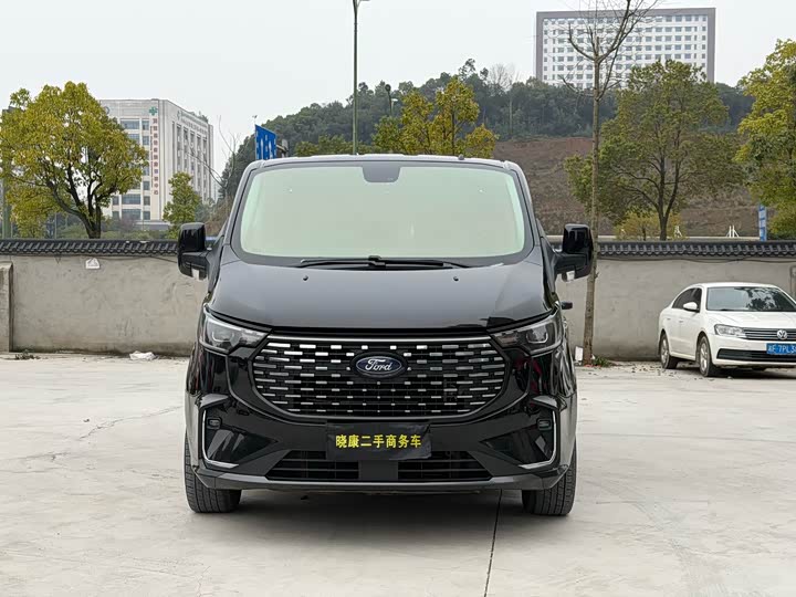 Photo 2 - Ford Tourneo