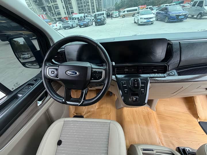 Photo 6 - Ford Tourneo