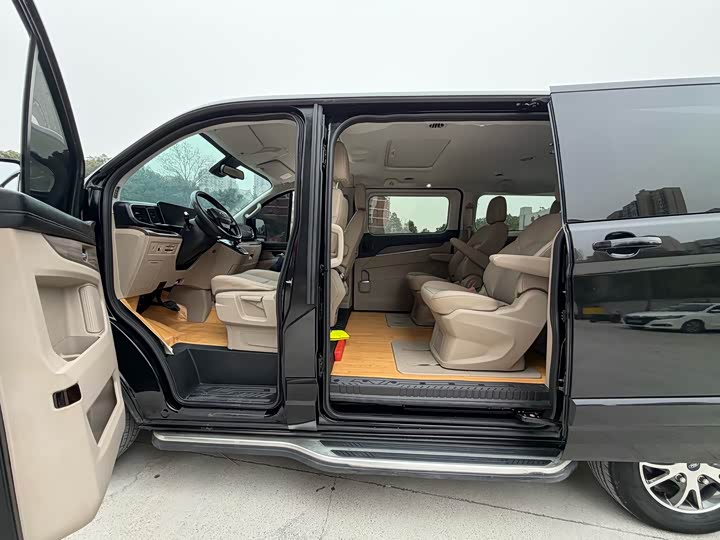 Photo 8 - Ford Tourneo