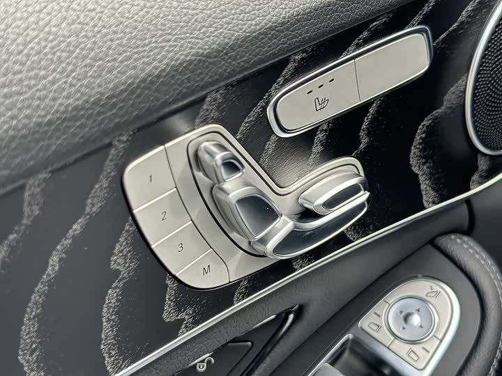 Фото 5 - Mercedes-Benz C-Class