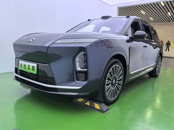 Фото 1 - Nio ES8
