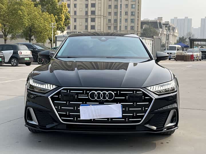 Фото 1 - Audi A7L