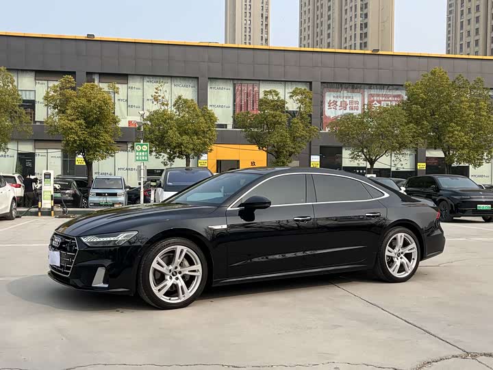 Фото 9 - Audi A7L