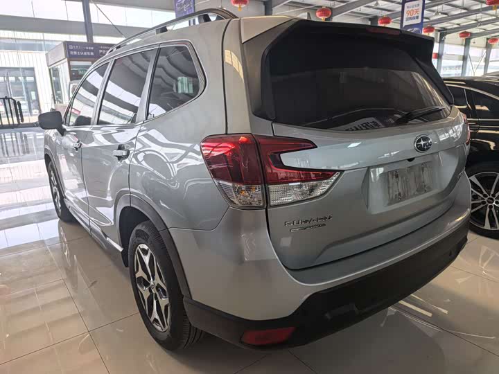 Photo 6 - Subaru Forester