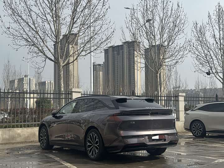 Фото 4 - Zeekr 007 GT