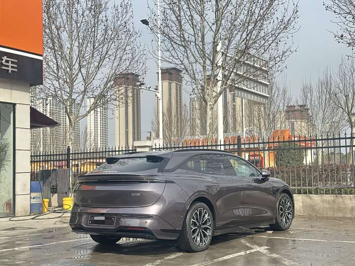 Фото 6 - Zeekr 007 GT