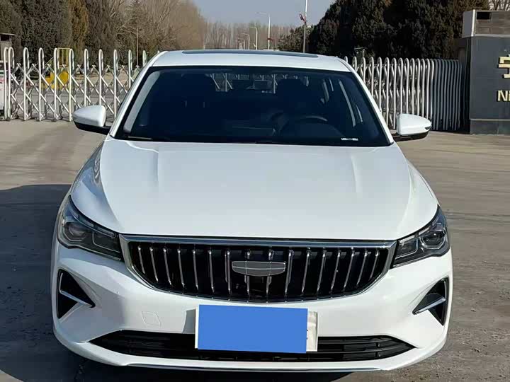Фото 2 - Geely Emgrand
