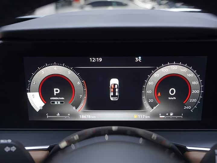 Фото 9 - Nissan Pathfinder