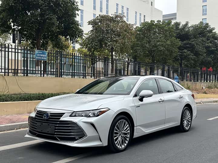 Photo 1 - Toyota Avalon