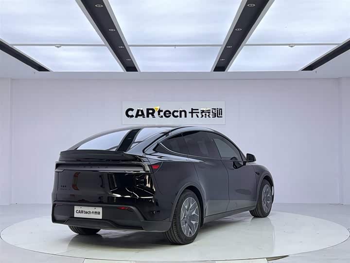 Фото 5 - Tesla Model Y