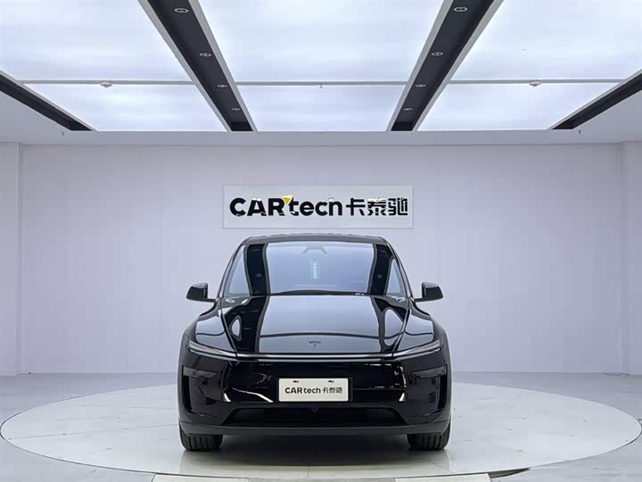 Фото 8 - Tesla Model Y