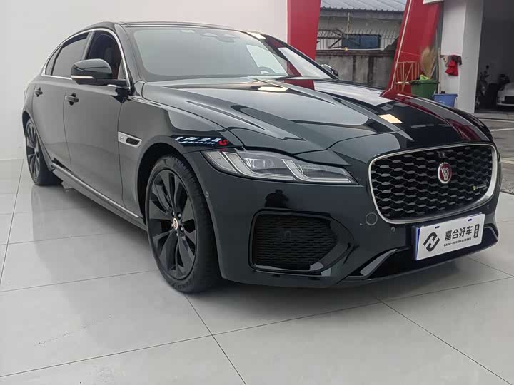 Фото 3 - Jaguar XF L