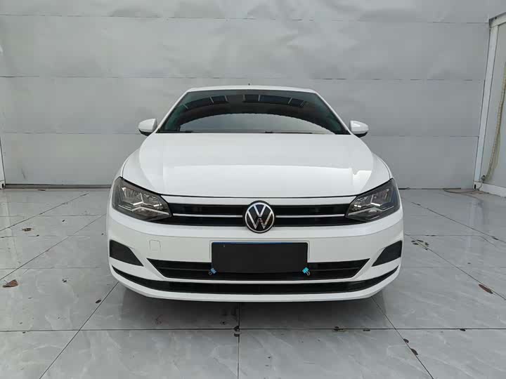 Фото 2 - Volkswagen Polo