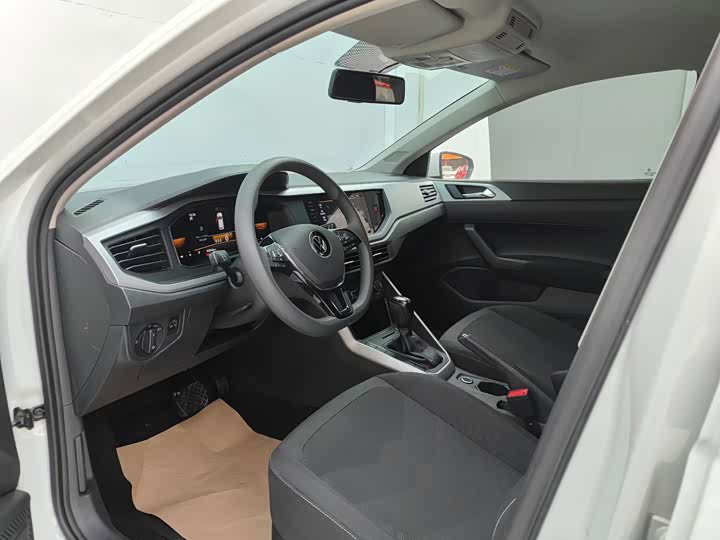 Фото 4 - Volkswagen Polo