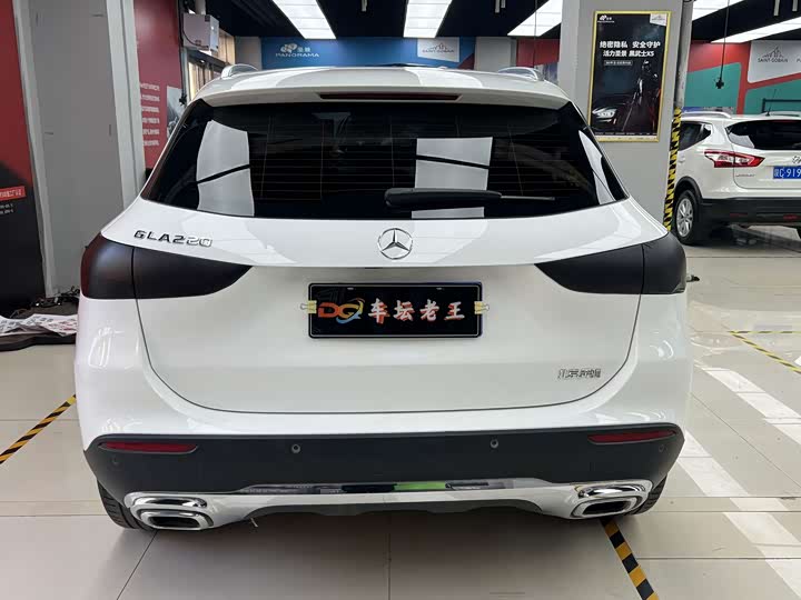 Фото 5 - Mercedes-Benz GLA-Class