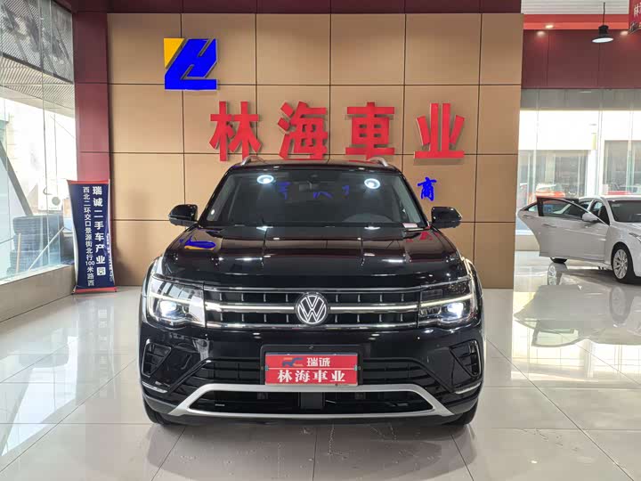 Photo 1 - Volkswagen Teramont Pro