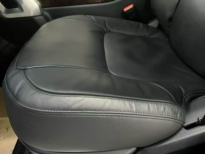 Photo 6 - Land Rover Range Rover