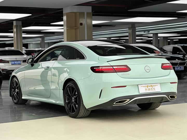 Фото 8 - Mercedes-Benz E-Class