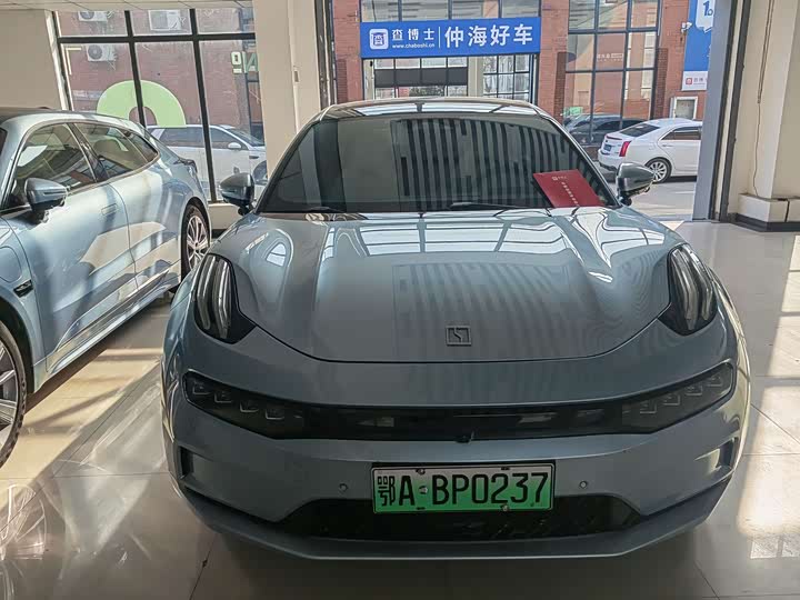 Фото 2 - Zeekr 001