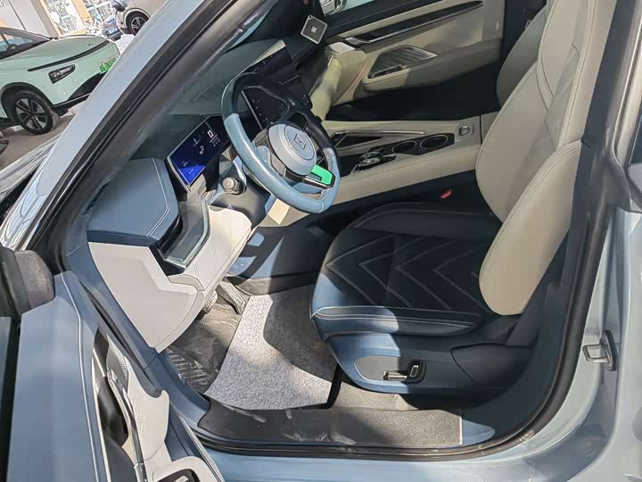 Фото 5 - Zeekr 001