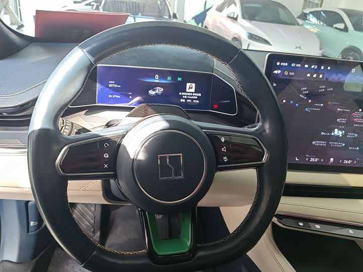 Фото 8 - Zeekr 001