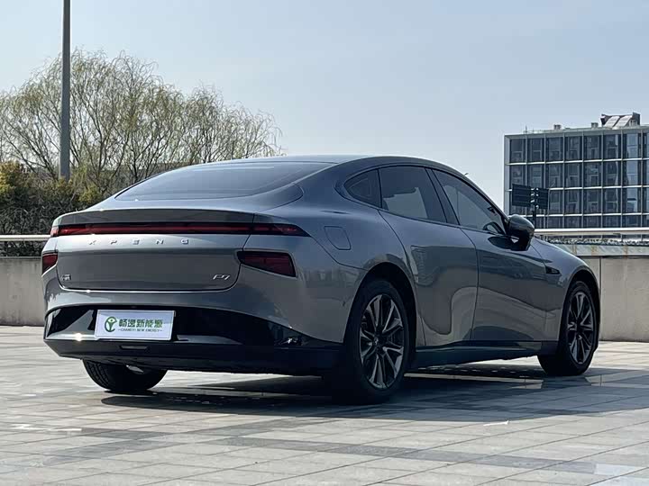 Фото 3 - XPeng P7